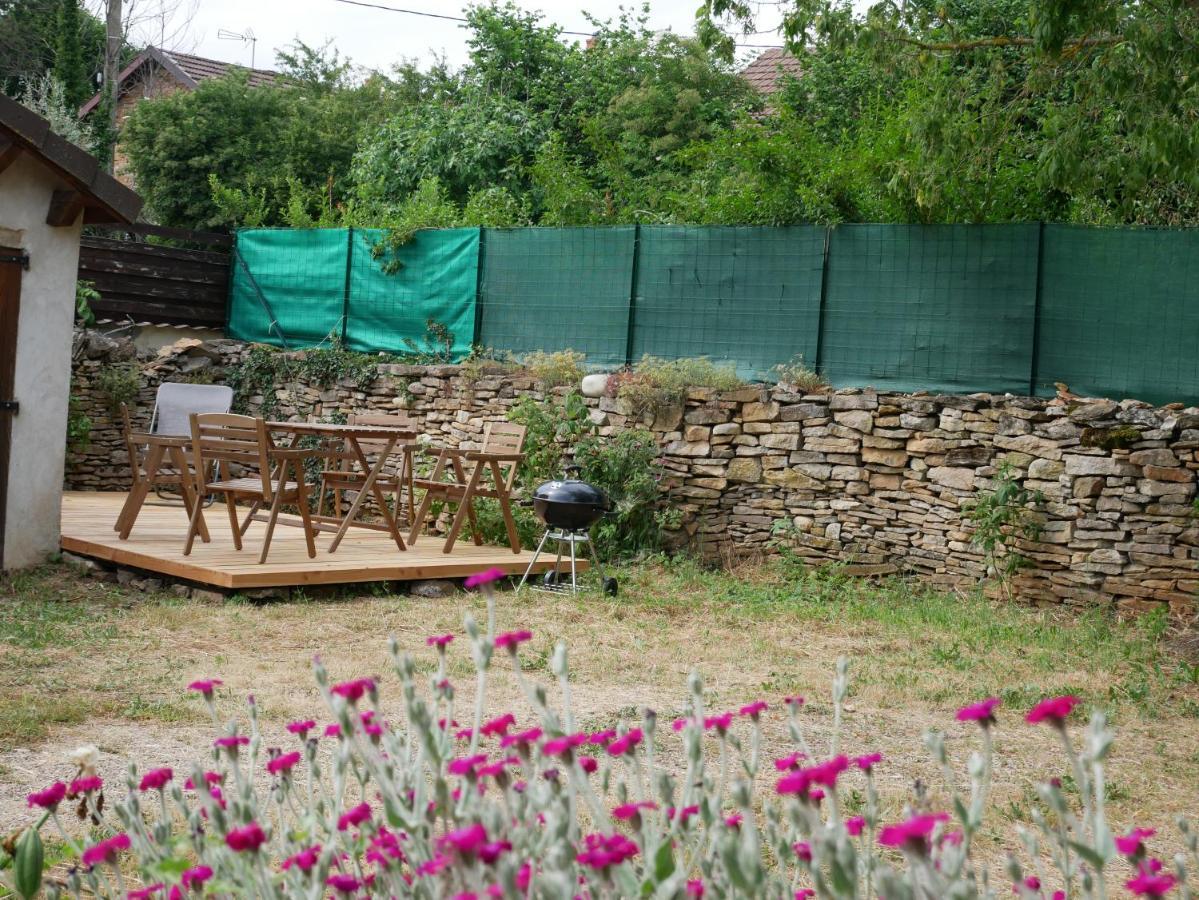 Gite Du Lavoir Leyrieu Exteriér fotografie